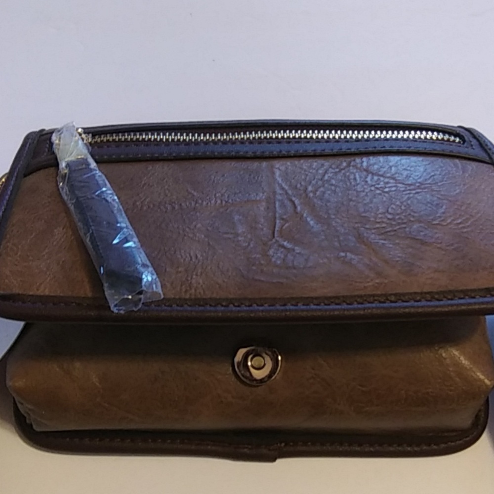 HANDBAG REPUBLIC VEGAN CROSSBODY BAG - Picture 5 of 8